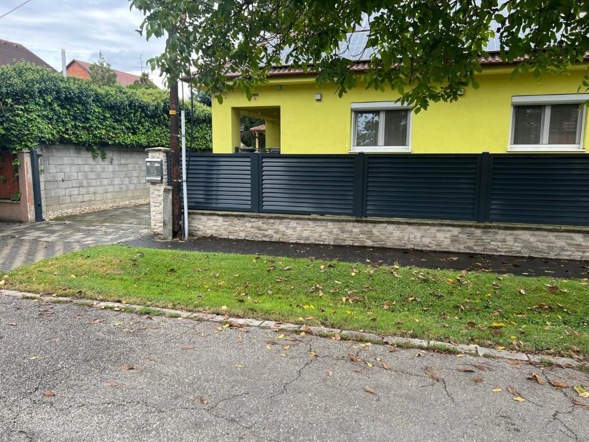 Star Street Home Mosonmagyaróvár المظهر الخارجي الصورة